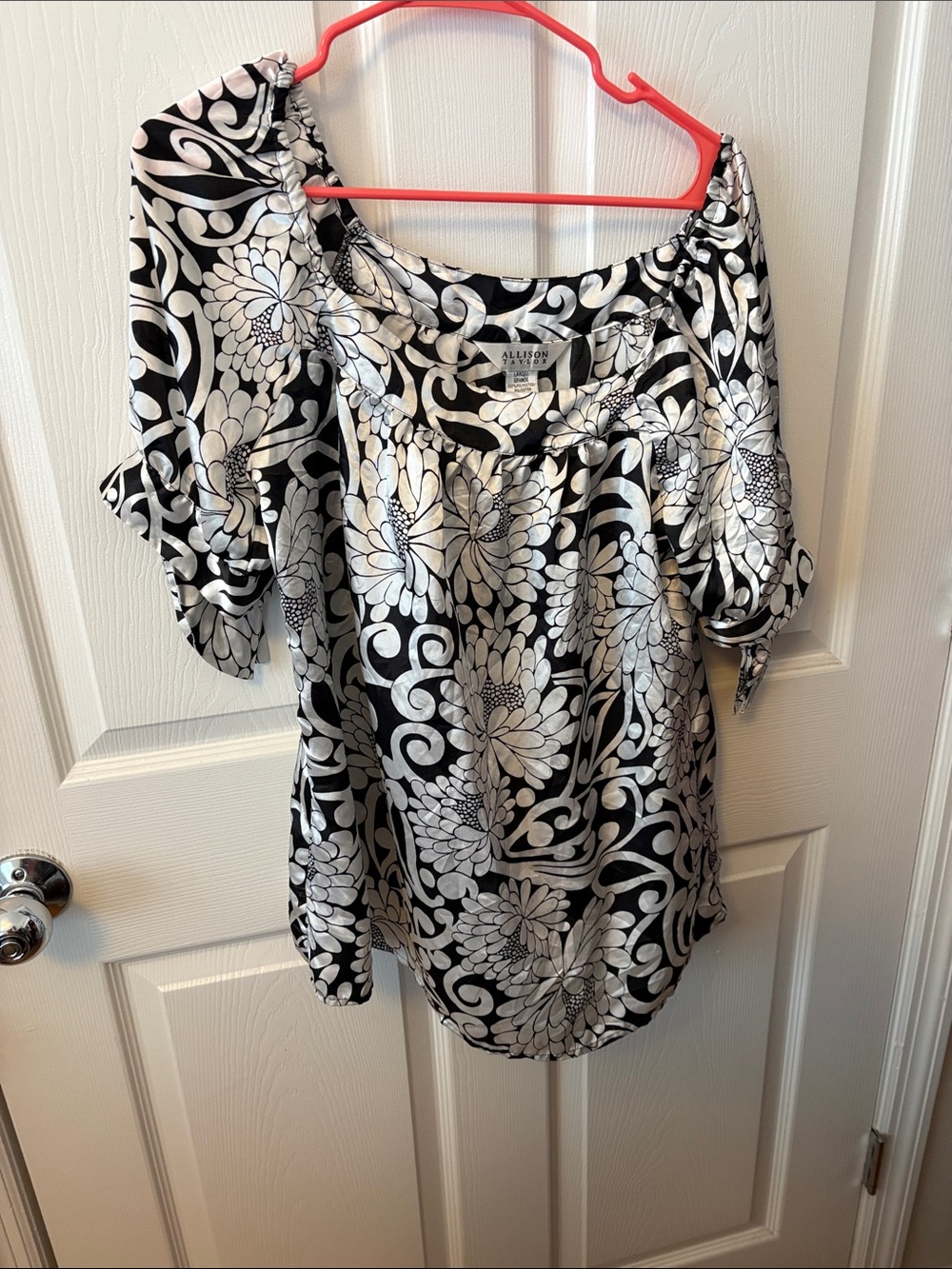 Allison Daley Black & White Floral Scoop-Neck Tunic